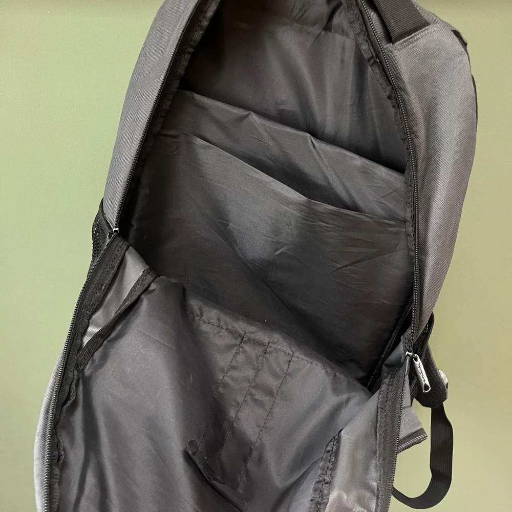 Targus Laptop Backpack Grey Padded Commuter Travel Bag with Mesh Pockets‎ Mens